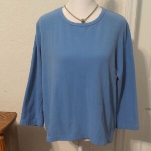 Willow Creek Powder Blue Long Sleeve Fleece Top. Size M